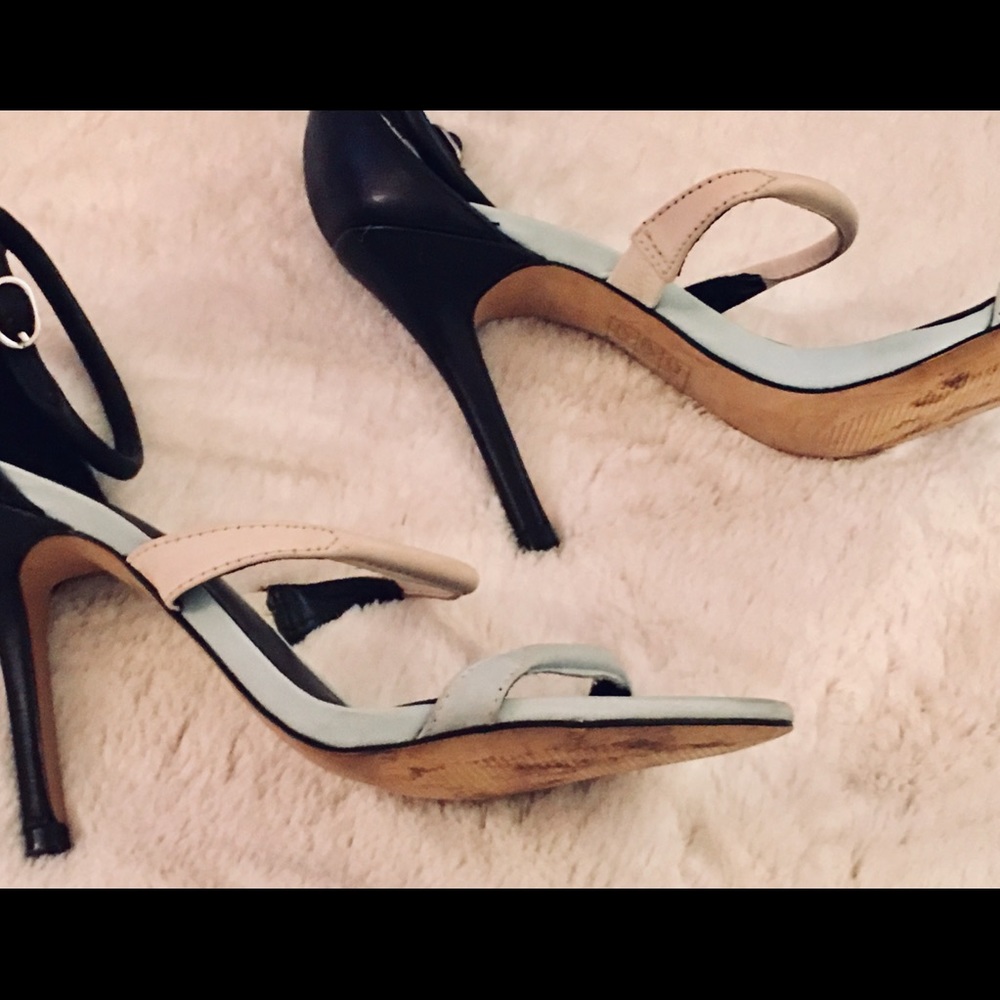 Super Sale 💥Final Price💥 
🔥 Aldo heels 🔥